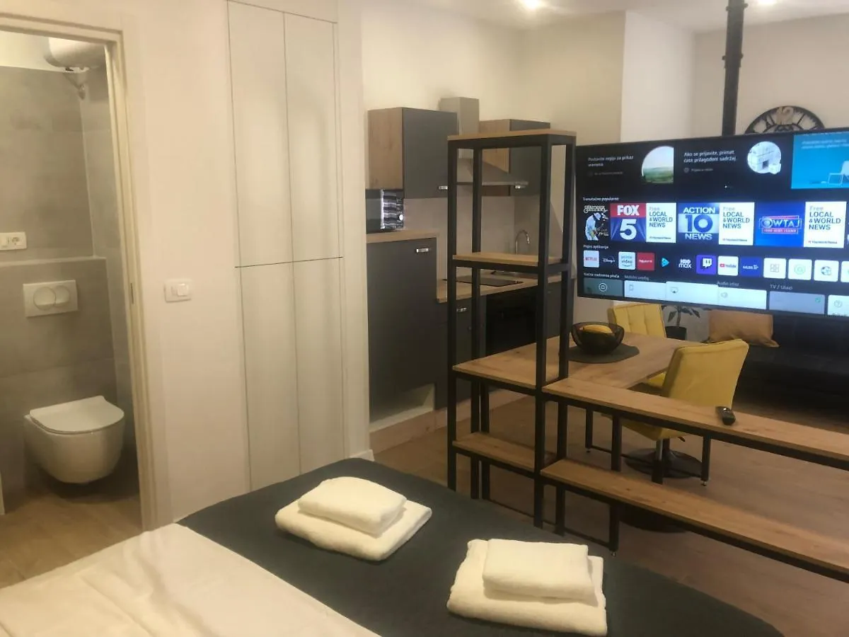 Alex 2 - Cozy New City Centar Studio Apartman Pola Croazia